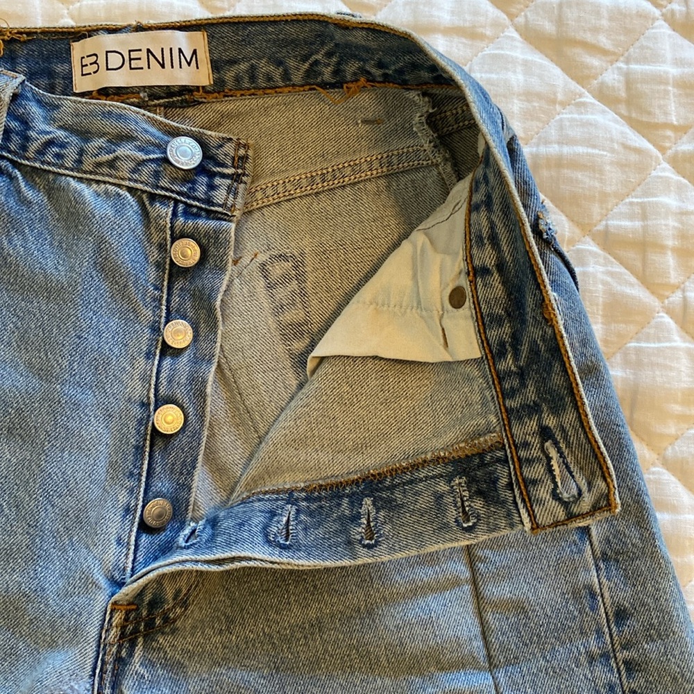 EB DENIM vintage Levi’s jeans - unraveled jeans (as seen on Hailey Bieber) - Picture 8 of 15